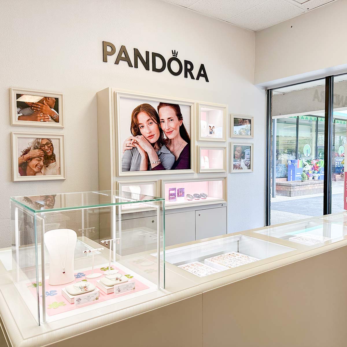 The Best Pandora Jewelry Shopping Experience Near You